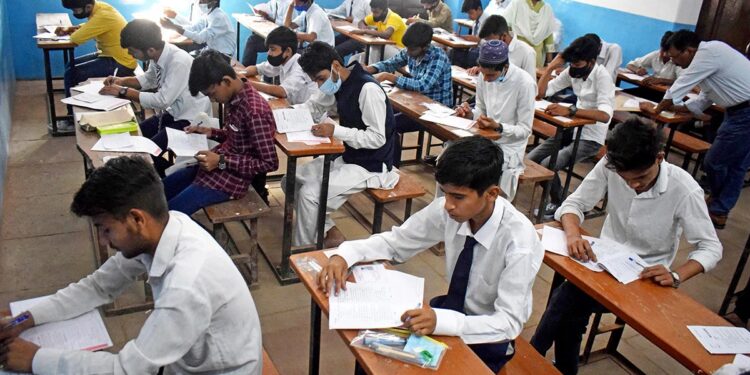 CBSE Introduces Dual Board Exams for Class 10 in 2026: Best Score from February & May Attempts to be Considered