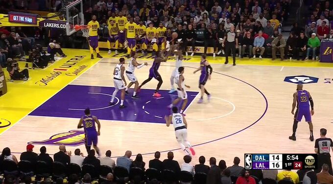 Luka Stares Down Mavs Bench After Clutch Bucket