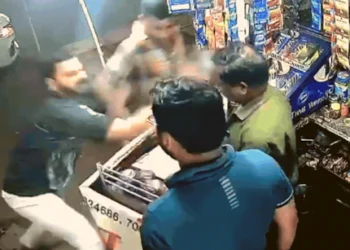 Madhya Pradesh: Man Beats Shopkeeper for Not Delivering Cigarette to Car