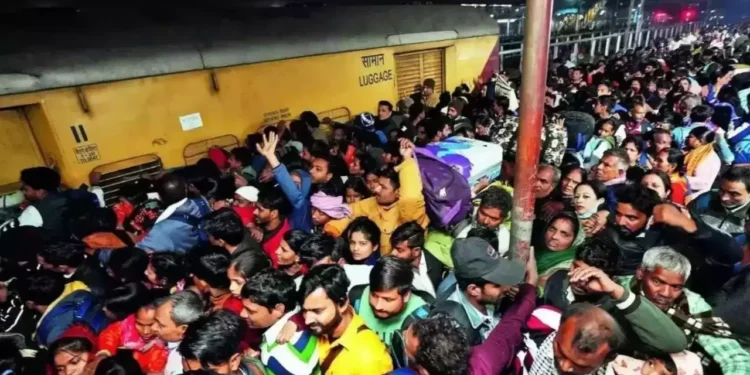 Massive Crowd at New Delhi Railway Station Amid Train Delays; Situation Under Control 2025