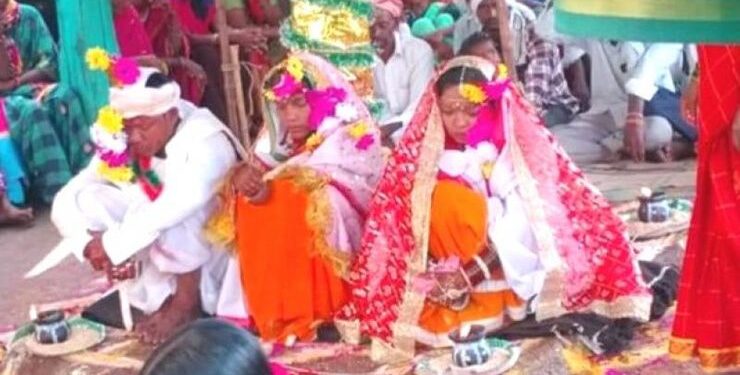 One Groom, Two Brides: Telangana Man Marries Both Lovers in Same Mandap! 2025