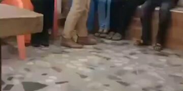 Varanasi Police Brutality: Inspector Suspended After Assault on Students Goes Viral