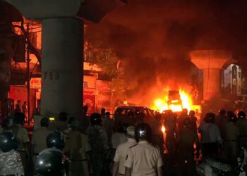 VHP and Bajrang Dal Protests Over Aurangzeb’s Tomb Trigger Night of Chaos in Nagpur