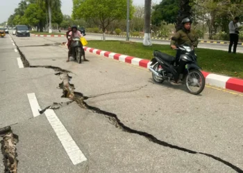 Two Powerful Earthquakes Strike Myanmar, Dozens Trapped Under Rubble in Thailand March 28 , 2025