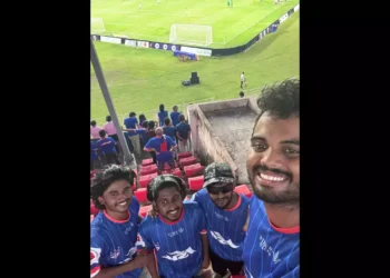 He Became Their Eyes: One Young Man’s Selfless Act at a Football Match Warms Millions of Hearts 2025