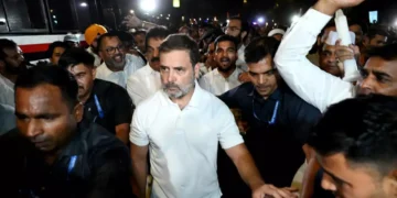 Pahalgam Terror Attack: Rahul Gandhi Leads Congress Candlelight March to Pay Tribute to Victims