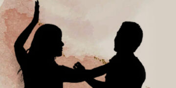 Viral Video of Woman Slapping Husband Sparks Outrage, Ignites Debate on Domestic Violence Against Men 2025