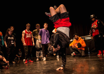 Boogie Showdown: Two Bois, One Epic Dance-Kalesh 2025