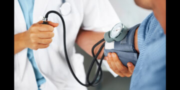 Chaos Erupts at Hisar Government Hospital as Doctor and Patient’s Family Clash Over Illness Inquiry