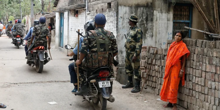 Prior to Murshidabad’s Communal Violence, WhatsApp and Social Media Offered a Forewarning 2025