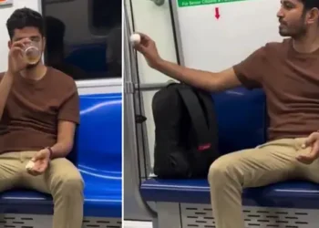 Man Caught Drinking Alcohol, Eating Eggs Inside Delhi Metro; Viral Video Sparks Outrage Over Public Transport Discipline
