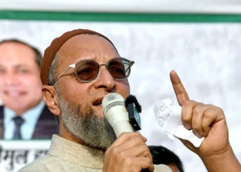 Asaduddin Owaisi Slams Bilawal Bhutto's "Blood Will Flow" Remark: "Remember Who Killed Your Mother"