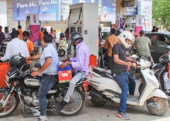 Government Hikes Excise Duty on Petrol, Diesel by ₹2 per Litre