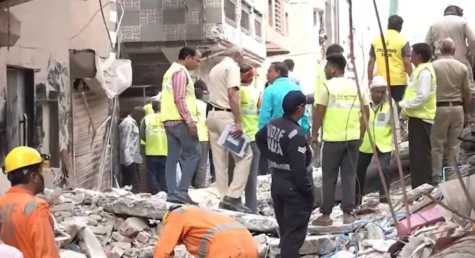 Four Dead, 14 Rescued in Delhi’s Mustafabad Building Collapse; Rescue Operations Ongoing
