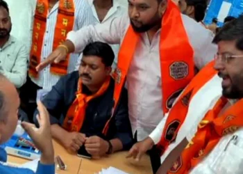 Speak Marathi or Else: MNS Workers Threaten SBI Staff in Ulhasnagar, Video Goes Viral 2025