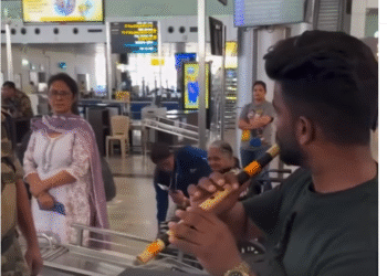 aipuri Brothers Touch Hearts at Raipur Airport 2025
