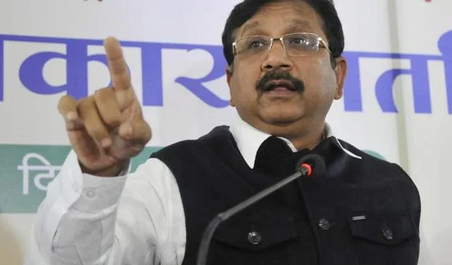 Supreme Court Forms SIT to Investigate FIR Against MP Minister Vijay Shah 2025