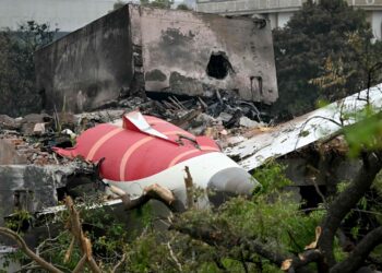 Air India asked to fire 3 employees over ‘recent safety lapses