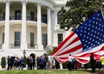 White House: Trump Open to Iran Diplomacy, But Questions Why Iranians Shouldn't Overthrow Regime 2025