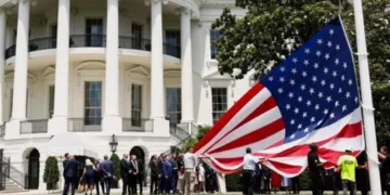 White House: Trump Open to Iran Diplomacy, But Questions Why Iranians Shouldn't Overthrow Regime 2025