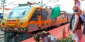 PM Modi Visits Bihar: Inaugurates Vande Bharat, Unveils Key Development Projects 2025