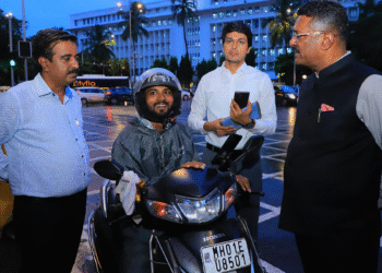 Shiv Sena MLA Pratap Sarnaik Cracks Down on 25+ Illegal Rapido Bike Taxis in Thane Raid