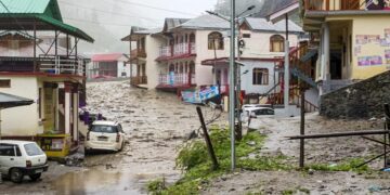 Uttarkashi Flash Floods: CM Dhami Leads Rescue Efforts; 150 Rescued, 1 Fatality Confirmed