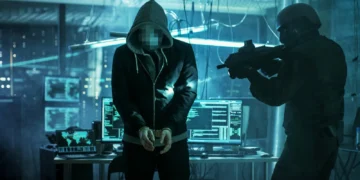 Mumbai Police Busts ₹60 Crore Cyber Fraud Racket in Kandivali; 12 Arrested, Huge Haul of SIM Cards & Bank Passbooks