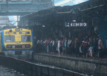 Mumbai Rains LIVE: IMD Issues Red Alert for Mumbai, Thane, Raigad & Palghar — Full Updates 2025