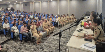 Mumbai Police recovers 1,464 stolen and lost phones worth Rs 3.22 crore, returns them to their owners