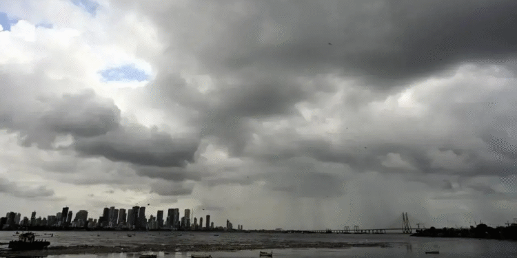 How Will Mumbai Weather Be Like on Diwali Day? Check IMD Forecast