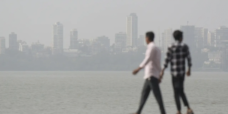 Will Mumbai See Heavy Rain Today or Was the Arabian Sea Depression A Brief Spell? Check AQI