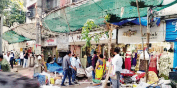 Mumbai: After two clashes in a day, BMC clears 50 illegal stalls in Mulund