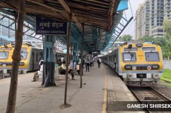 Man arrested for pushing teenage student out of moving local train in Panvel