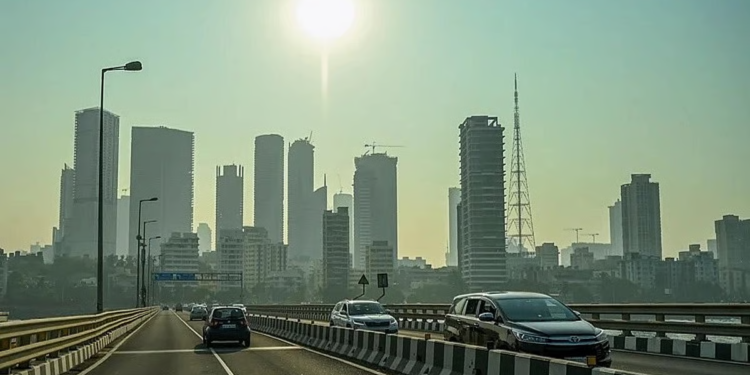 5 Big Mumbai Weather Updates: City Enjoys Good AQI Despite Rising Humidity Levels